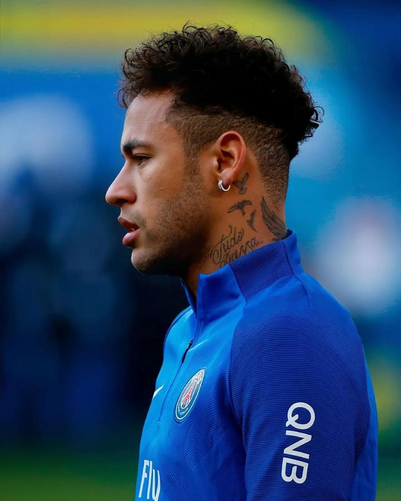 三角洲玩家，韦世豪晒自己在航天基地摸出非洲之心