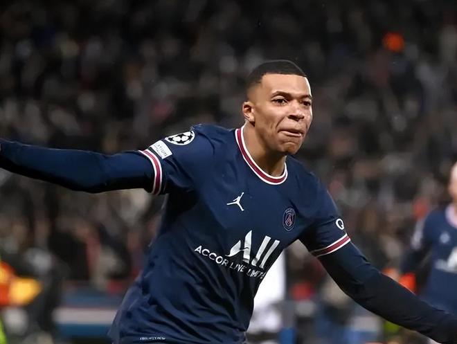 南昌马术俱乐部骑手包揽武汉马运会场地障碍60-80CM级别个人赛冠亚军