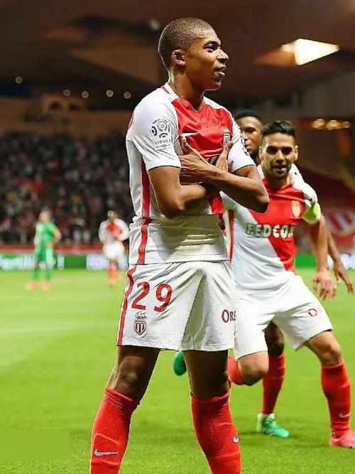 阿斯报：齐达内已拒绝所有邀约，法国队静待其世界杯后执教（阿斯：齐达内已拒绝各方邀请，法国队等待其世界杯后接任主帅）