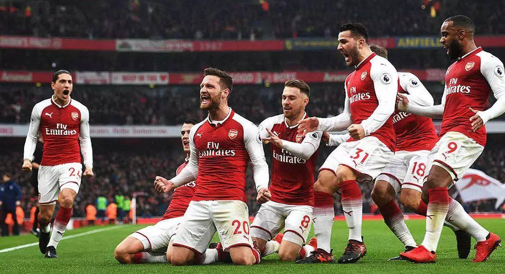 法尔克：很高兴球队能与红牛集团合作，有问题会与克洛普交谈（法尔克：欣见球队携手红牛集团，如有问题将与克洛普沟通）