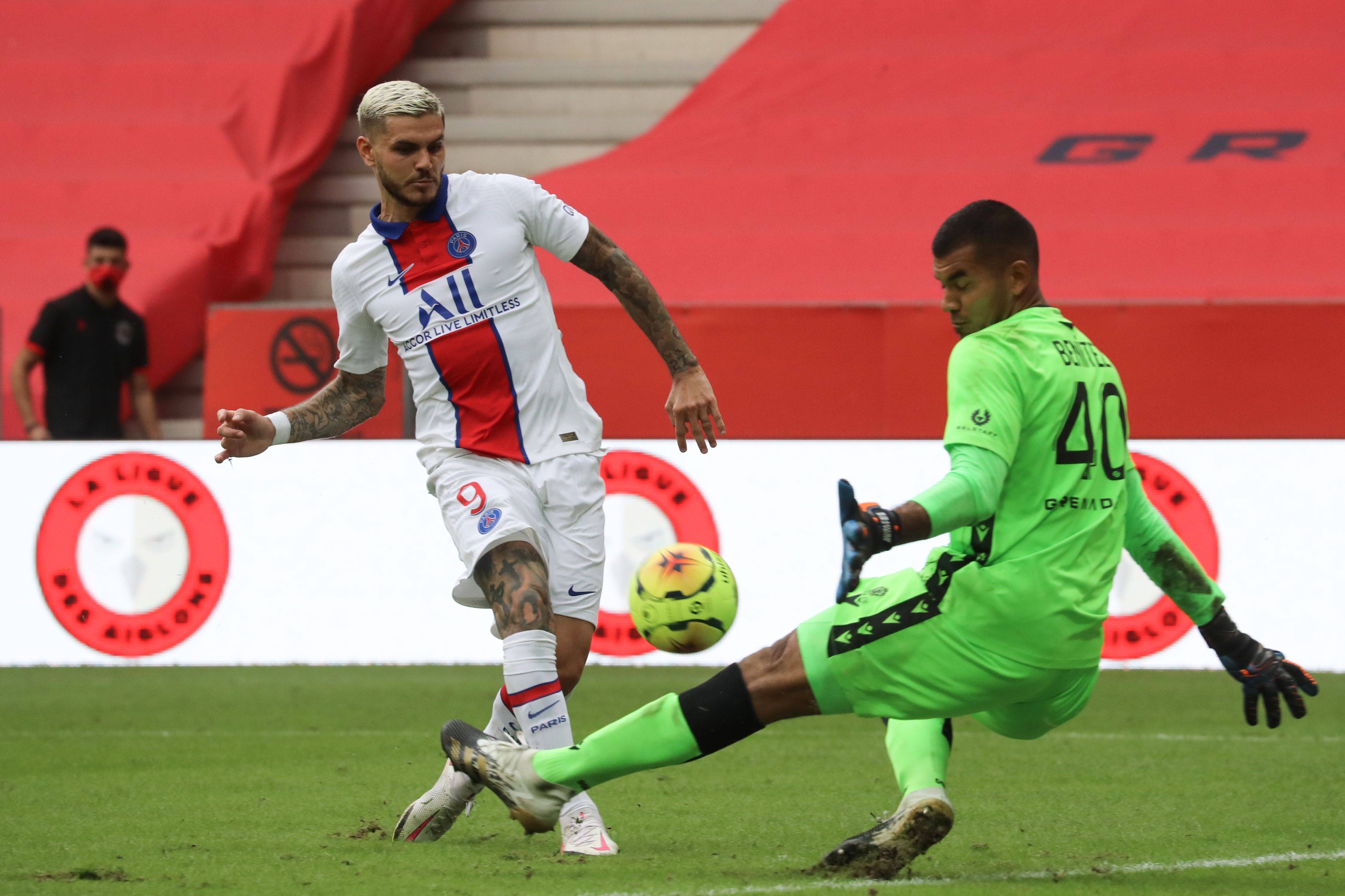 广东男篮在CBA俱乐部杯中以56-30大胜合肥狂风，发挥出色，攻防效率高，取得八强资格。