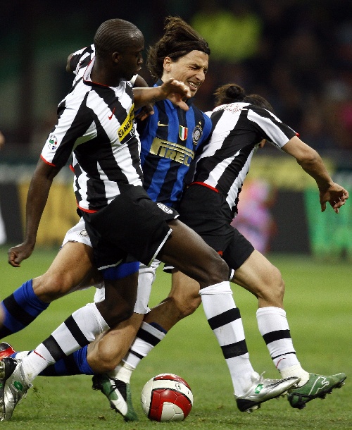 泽林斯基：之前不了解凯拉特；我们需要踢出认真且专注的比赛