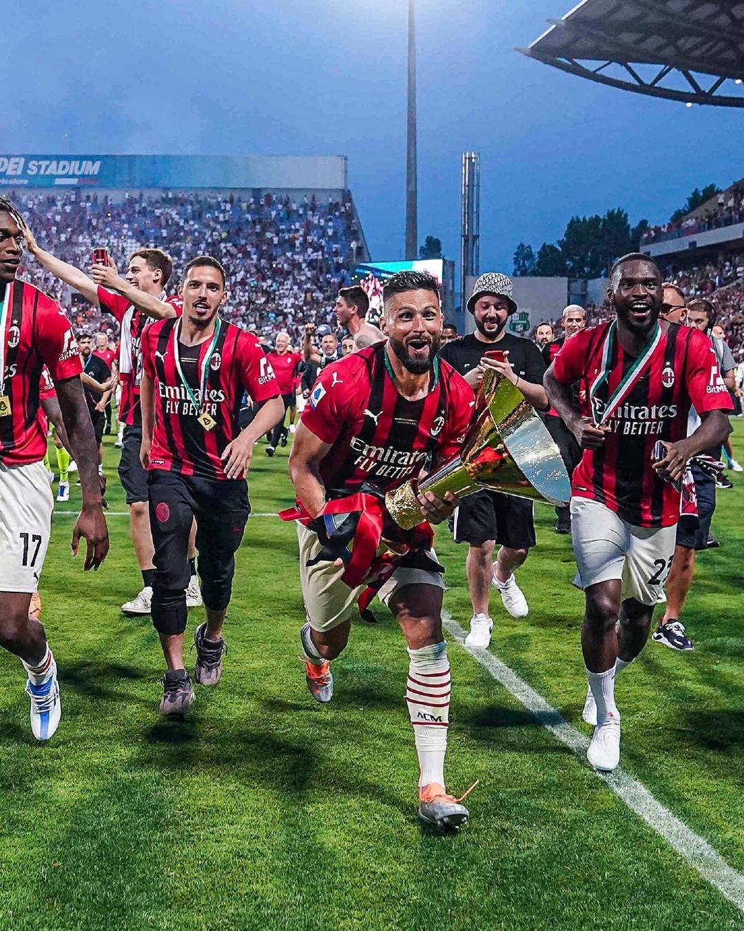 基德：只要安东尼·戴维斯穿上球衣出场，我们就有机会赢球