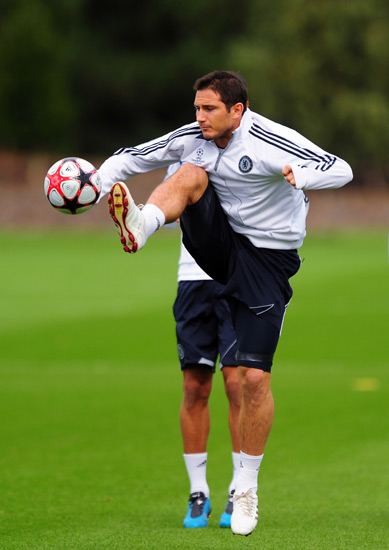 西甲报告显示，毕包主场球迷多次喊骂维尼修斯、阿森西奥口号（西甲报告称，毕包主场多次传出针对维尼修斯、阿森西奥的辱骂口号）