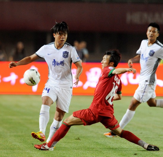 中超客场霸主！2025赛季客场积分榜揭晓，海港35分领跑，冠军当之无愧