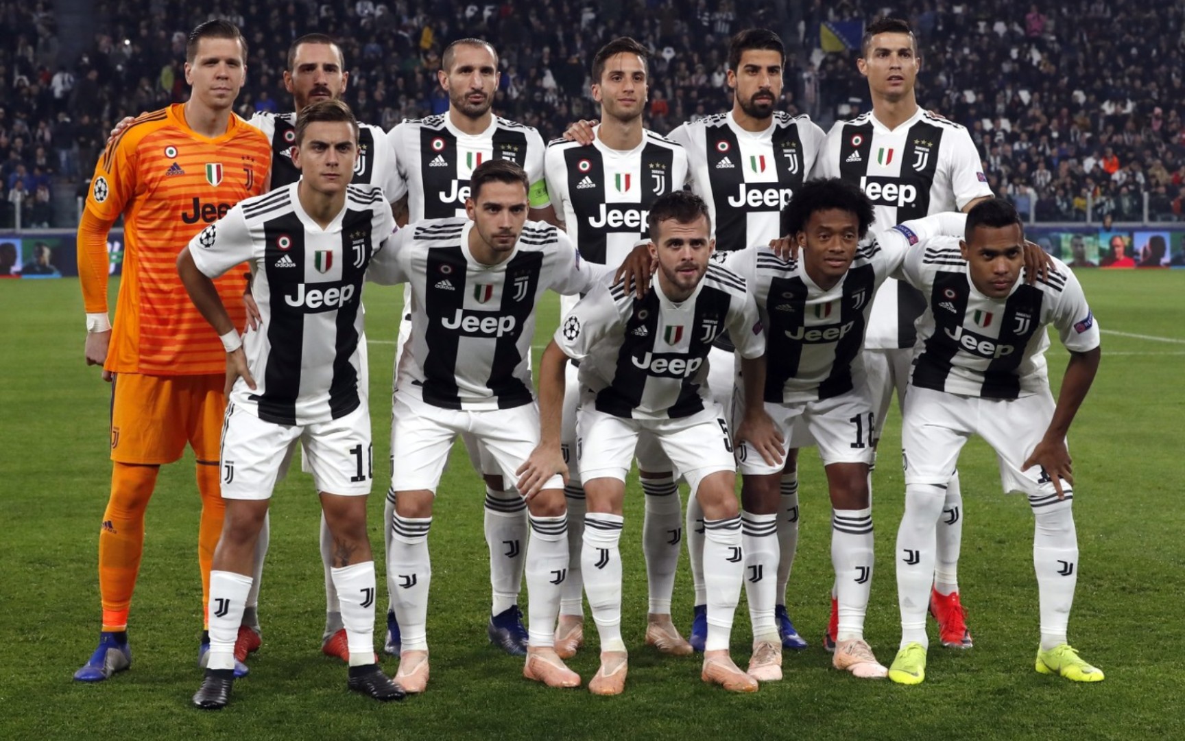 博主：客战广岛三箭申花远征军约300人，而且带着鼓（博主称申花客战广岛三箭约300名远征球迷携鼓助威）