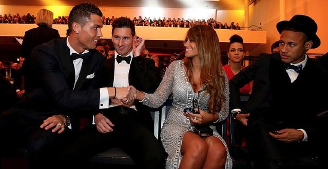 不适应防弧！林诗栋／蒯曼2-1杜达／温特！国乒2-1领先德国！